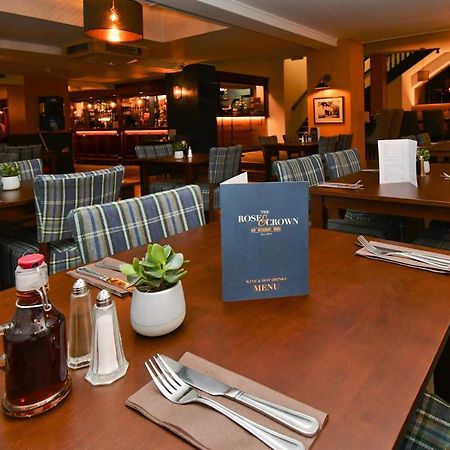 קארמרת'ן Rose And Crown Hotel מראה חיצוני תמונה
